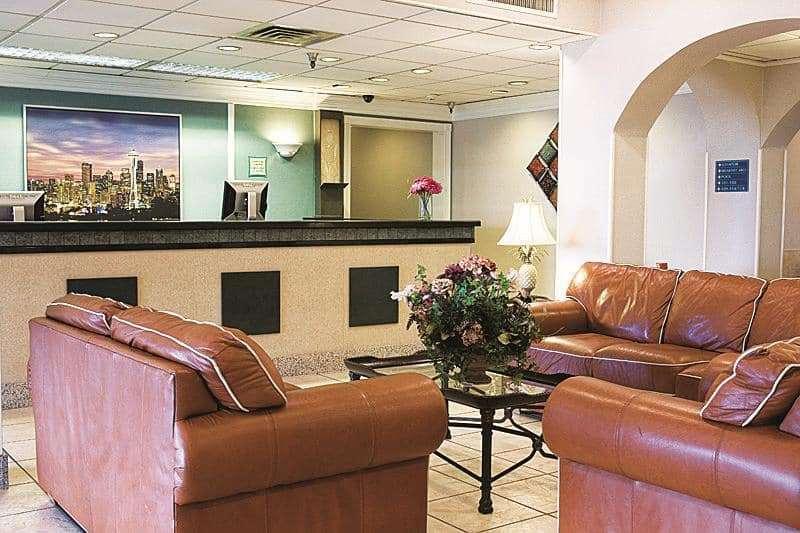 La Quinta Inn By Wyndham Линуд Екстериор снимка