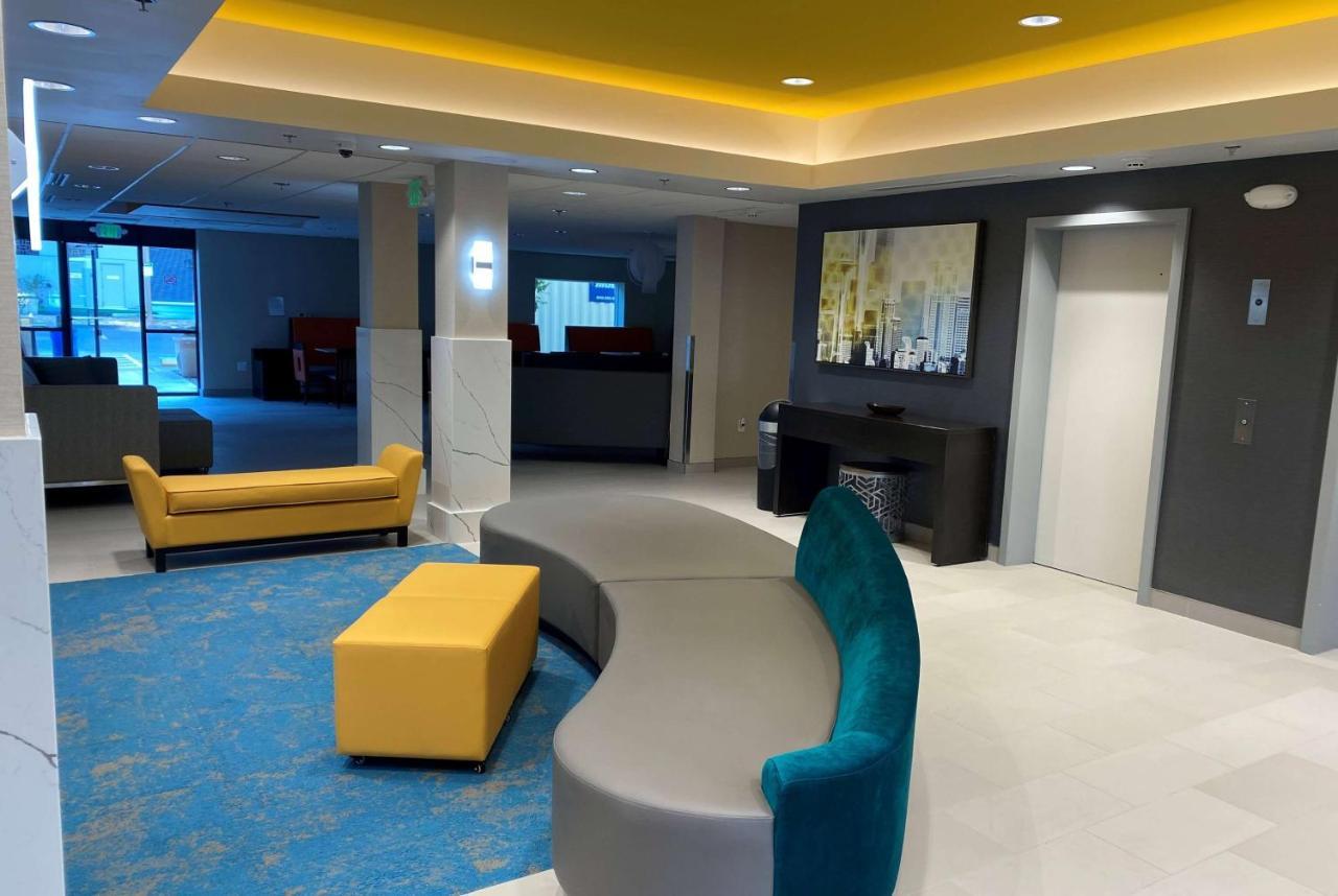 La Quinta Inn By Wyndham Линуд Екстериор снимка