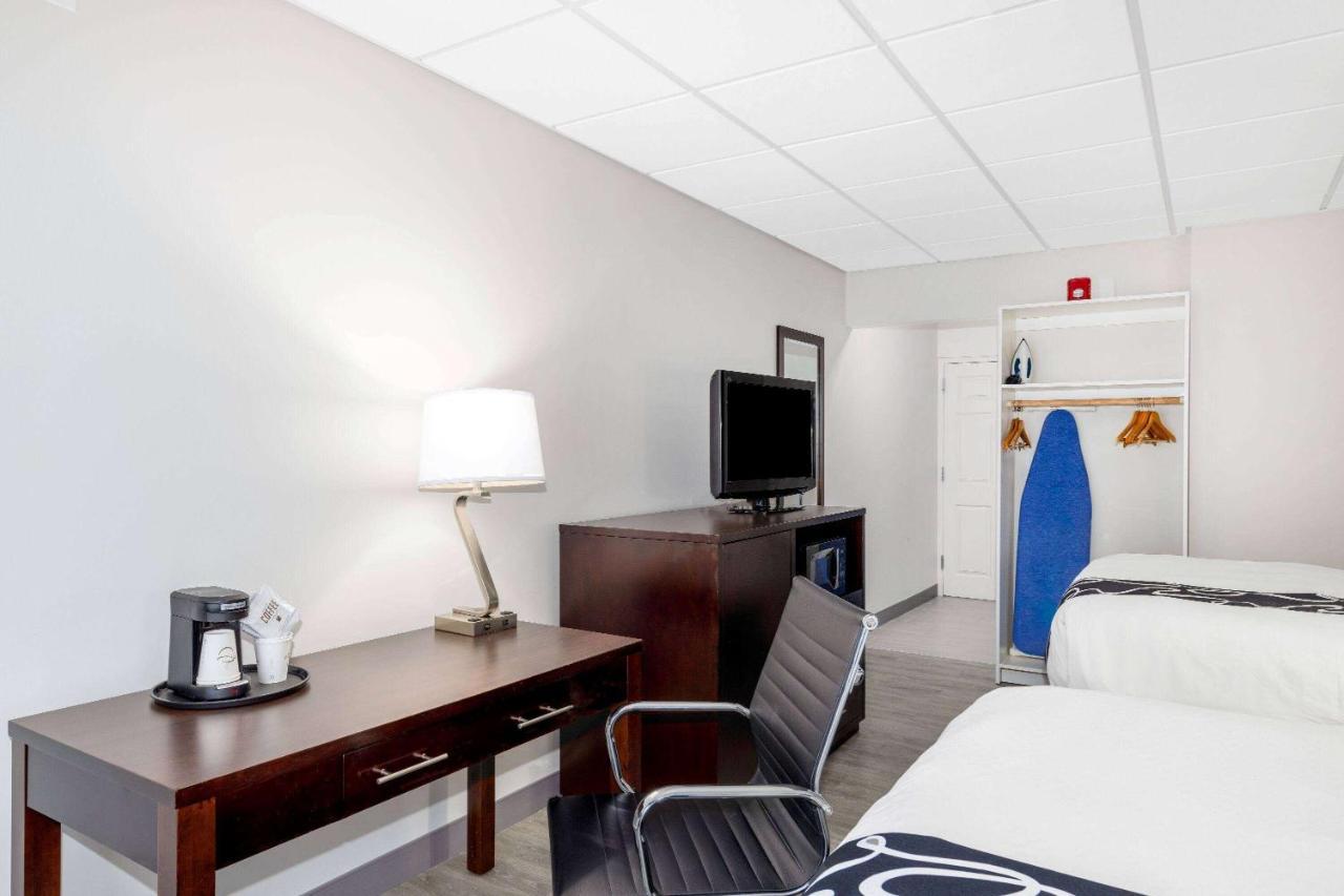 La Quinta Inn By Wyndham Линуд Екстериор снимка